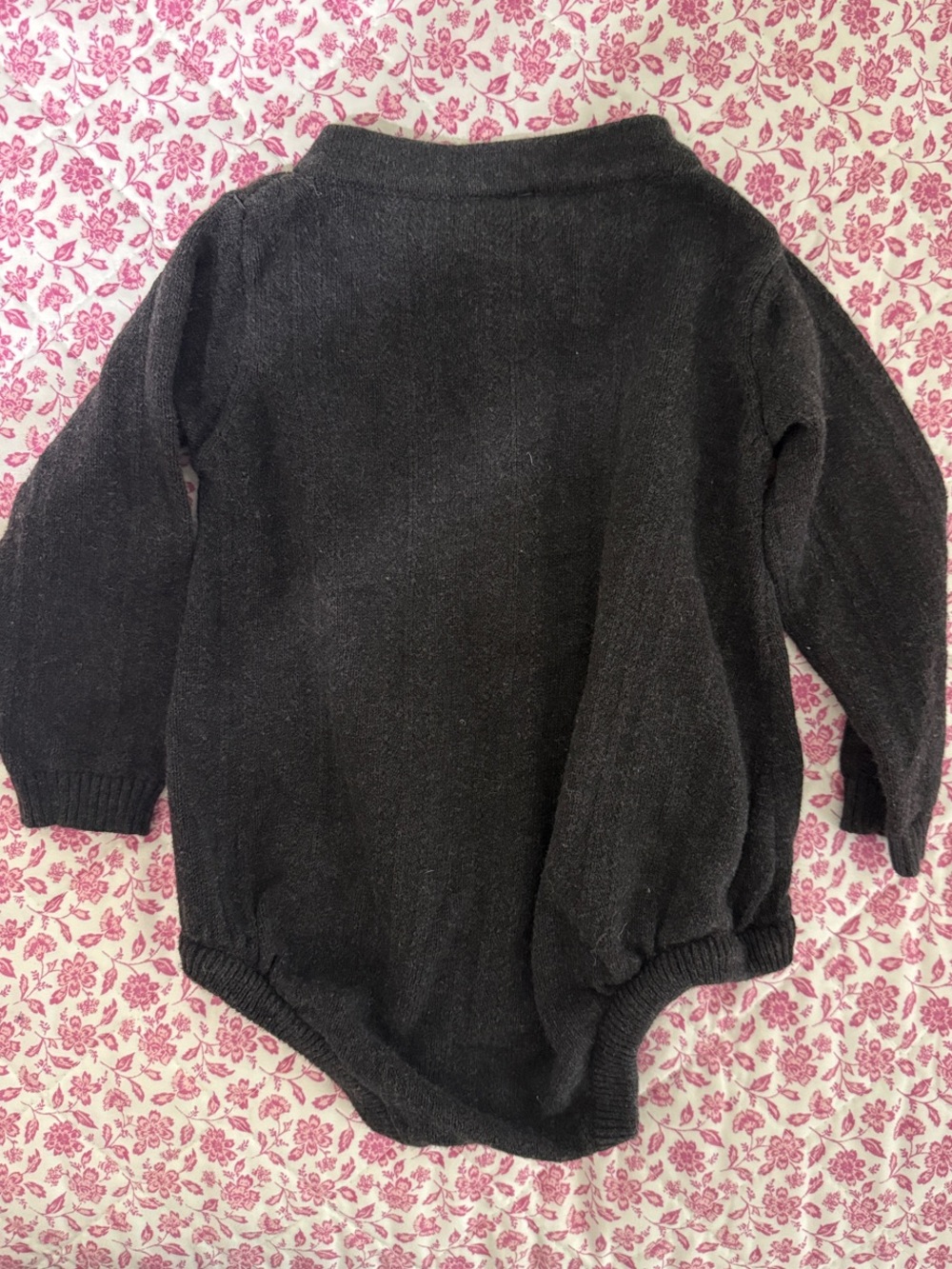 kate quinn dark black knit long-sleeve baby one-piece - Picture 2 of 2